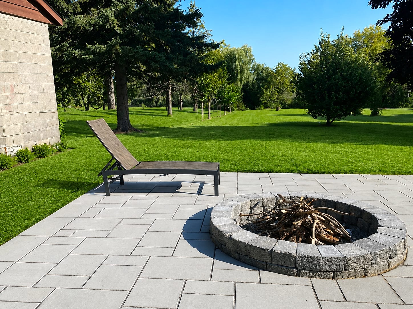 Parkland Fire-Pit Lounge — Aurora