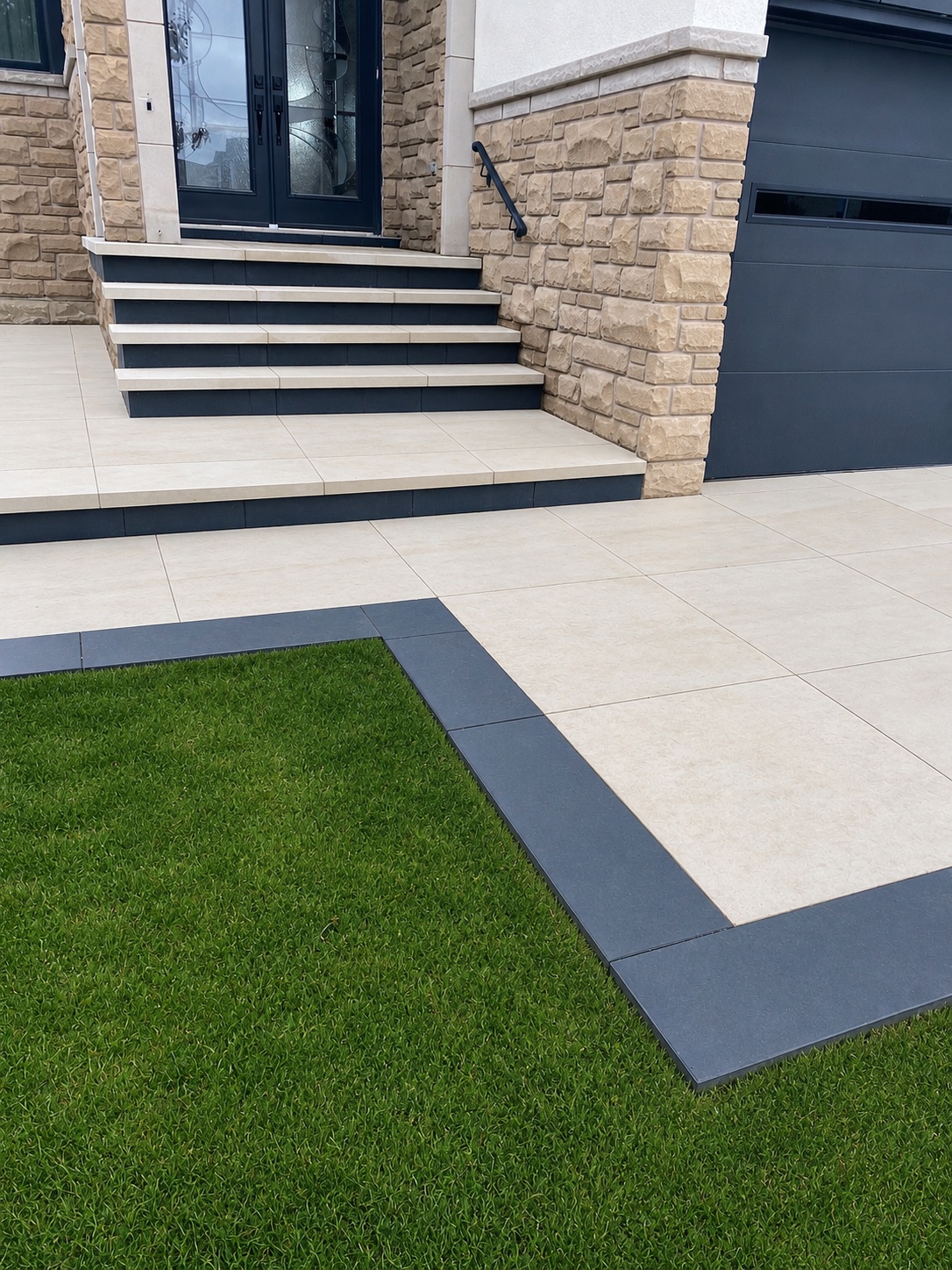 Contemporary Front Entry — Steps & Entrances project in Richmond Hill by A-Z Landscaping
